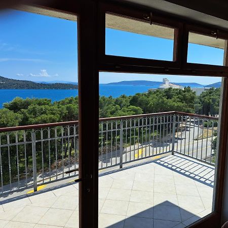 Apartment With Splendid Sea View 特罗吉尔 外观 照片
