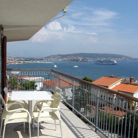 Apartment With Splendid Sea View 特罗吉尔 外观 照片